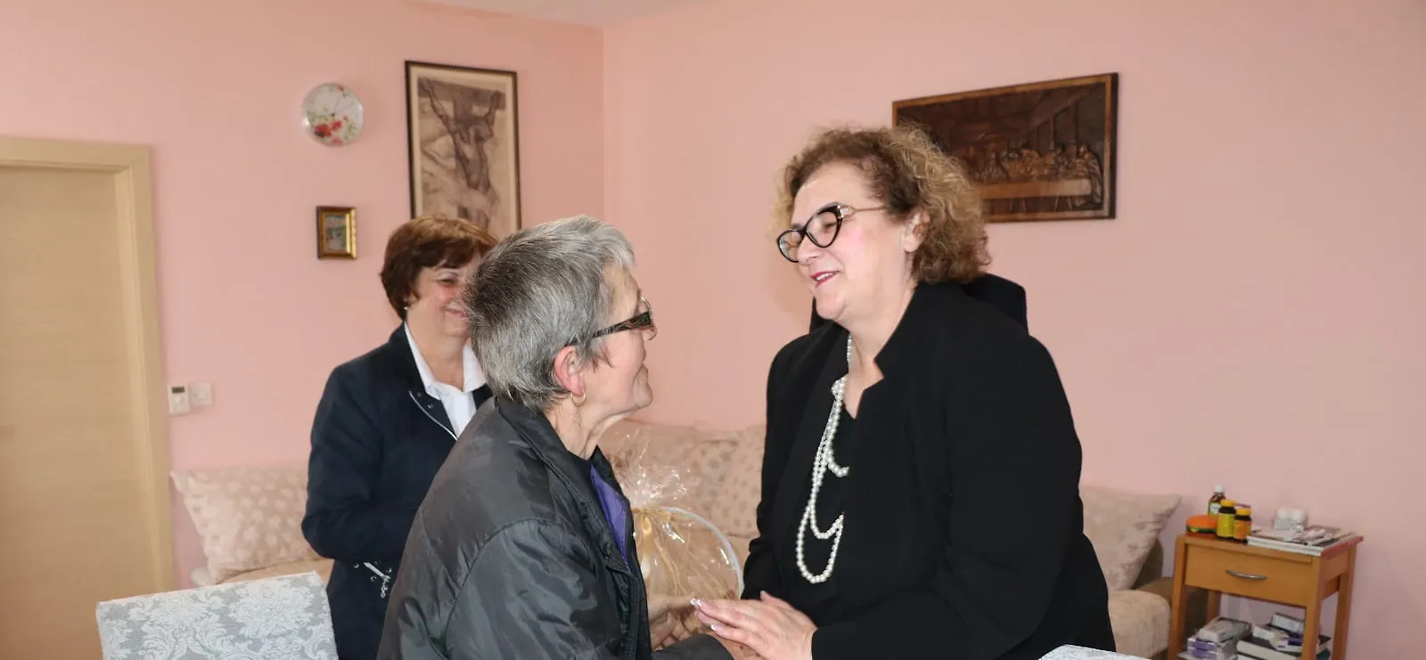 Zajednica žena HDZ-a BiH “Kraljica Katarina Kosača” prikupila 50.000 KM u humanitarnoj akciji za sestre Škegro